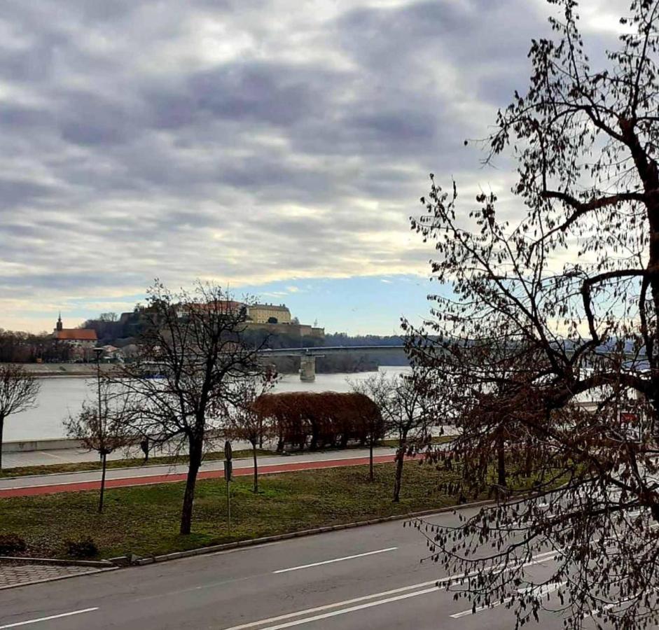 Apartman Danube Нови-Сад Экстерьер фото
